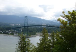 Stanley Park - Lions Gate Bridge vom Prospect Point aus gesehen